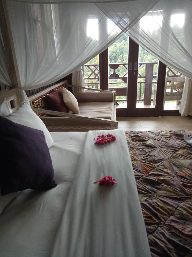 Bintang Munduk Hotel Bagian luar foto
