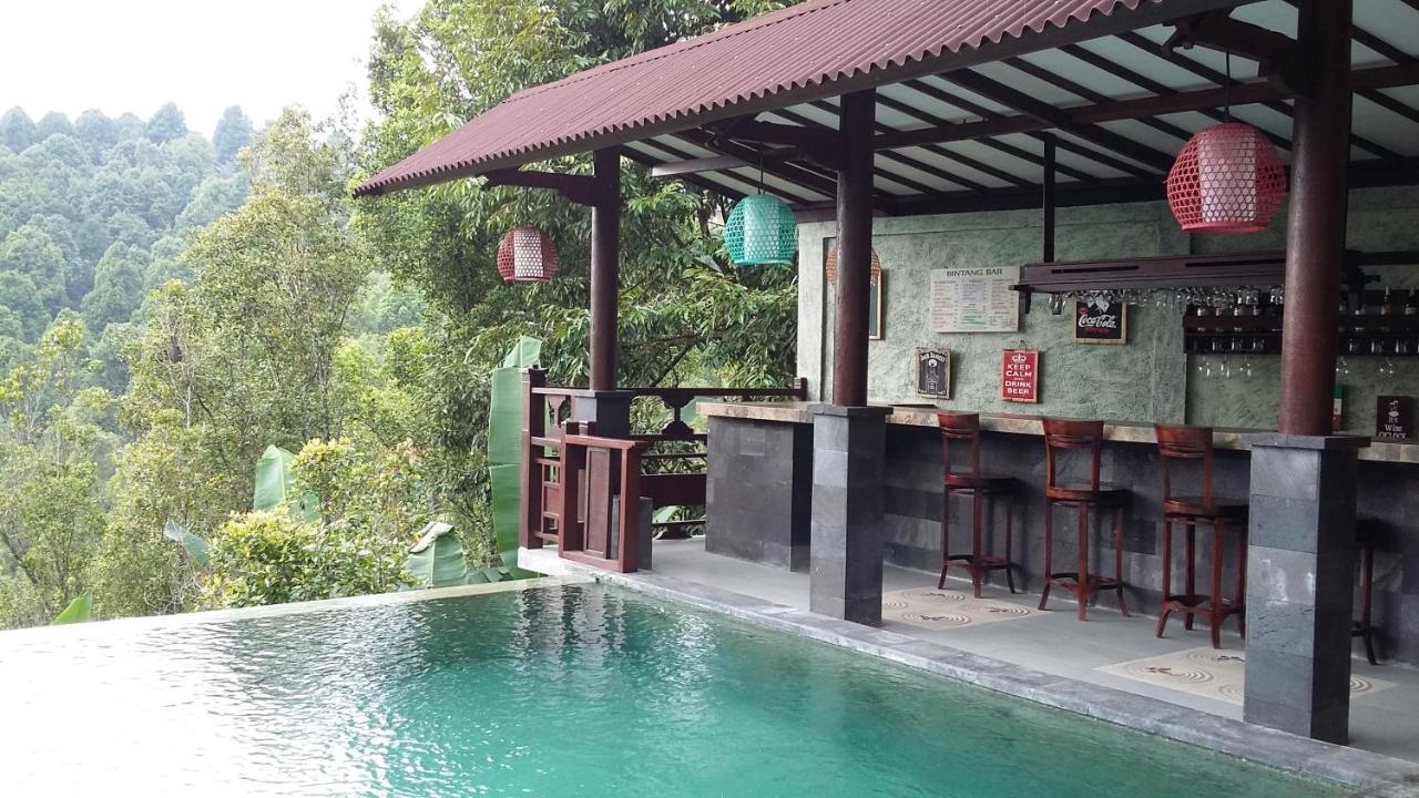Bintang Munduk Hotel Bagian luar foto